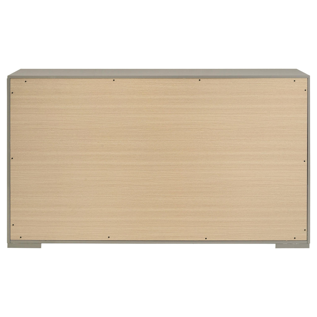 Ives Dresser